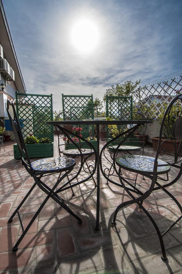 Bed and Breakfast La Voliera Roma Esterno foto